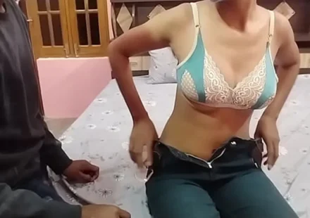 Sister Sex Kahani - मौसी की बेटी को दिया चूत चुदाई का भरपूर मजा