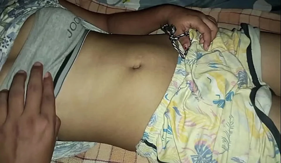 Bhai Bahan Ki Chudai Ki Kahani - नींद में चोद डाली बहन अनुष्का की चूत
