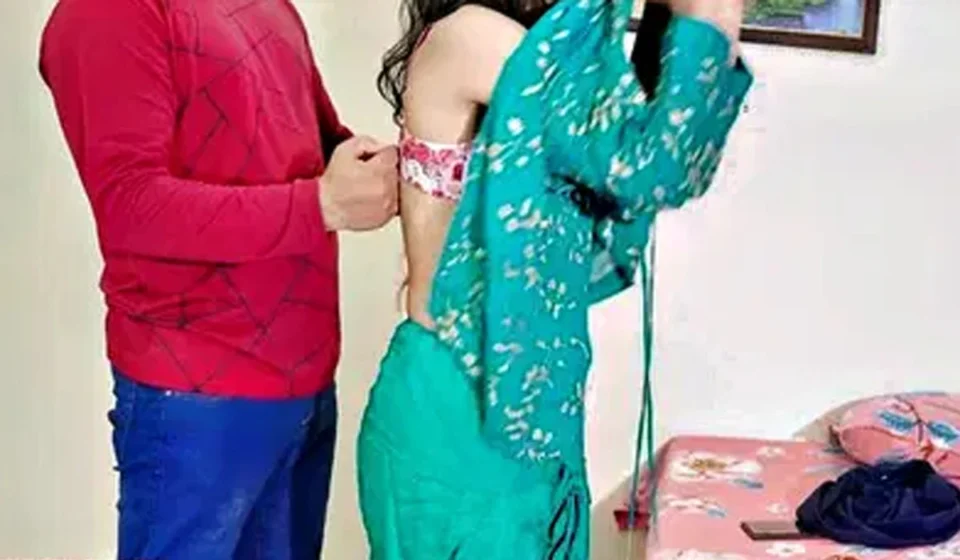 Bhai Bahan Ki Chudai Ki Kahani - खेल-खेल में चुद गयी देविका दीदी