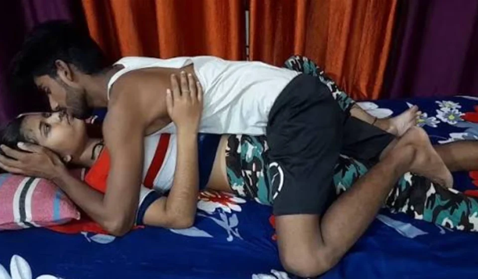 Dost Ki Bahan Ki Chudai - भैया के दोस्त ने घर आकर तोड़ी मेरी सील