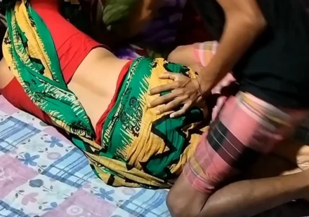 Mami Sex Story - नंगा बदन देखकर फिसला भांजे का मन